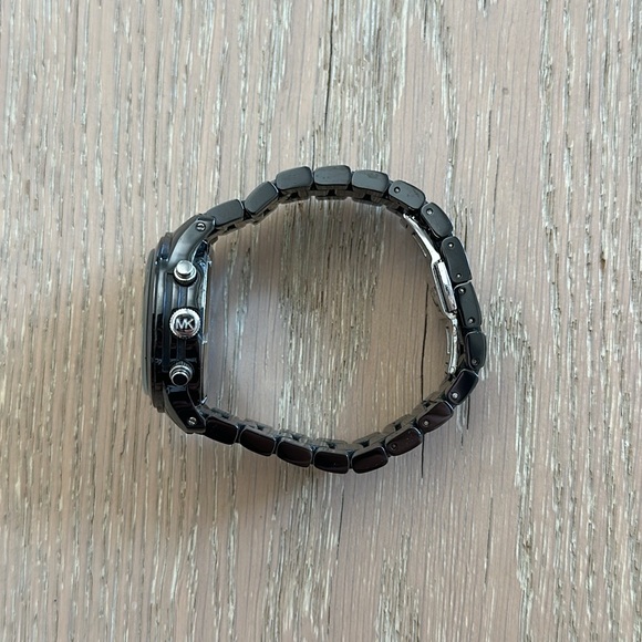 Michael Kors Runway Black Ceramic Dial Black Steel Strap Watch - MK5162 - Picture 12 of 13